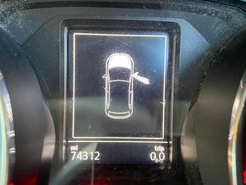 Begagnad VW Polo SE 2016 Silver Halvkombi
