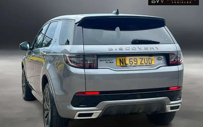 Used Land Rover Discovery 5 R-Dynamic 179 HP (131 kW) 2019 SUV