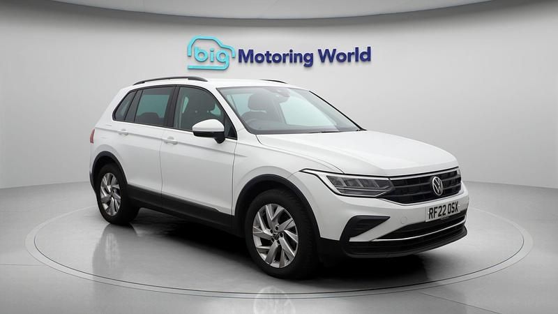 Used 2022 VW Tiguan S SUV | £18,000 (Good price) - Image 1/4