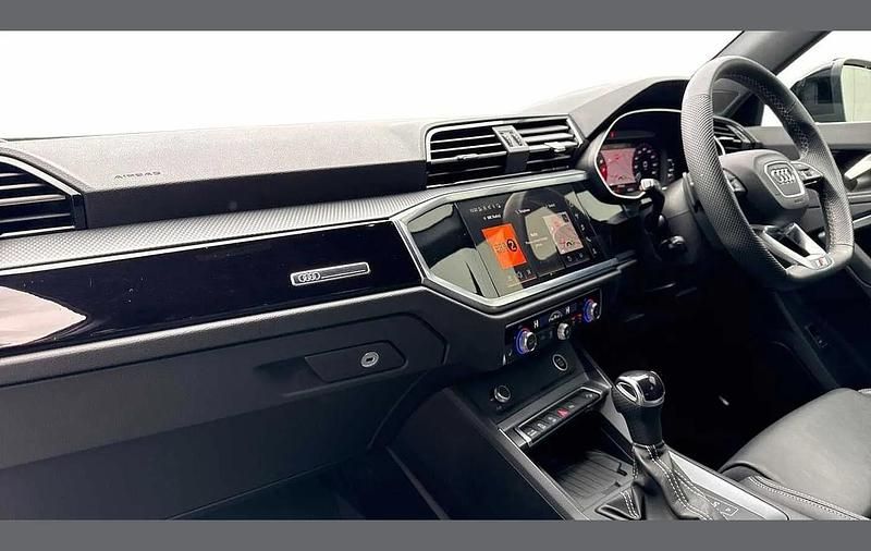 Used Audi Q3 Black Edition 150 HP (110 kW) 2024 Grey SUV