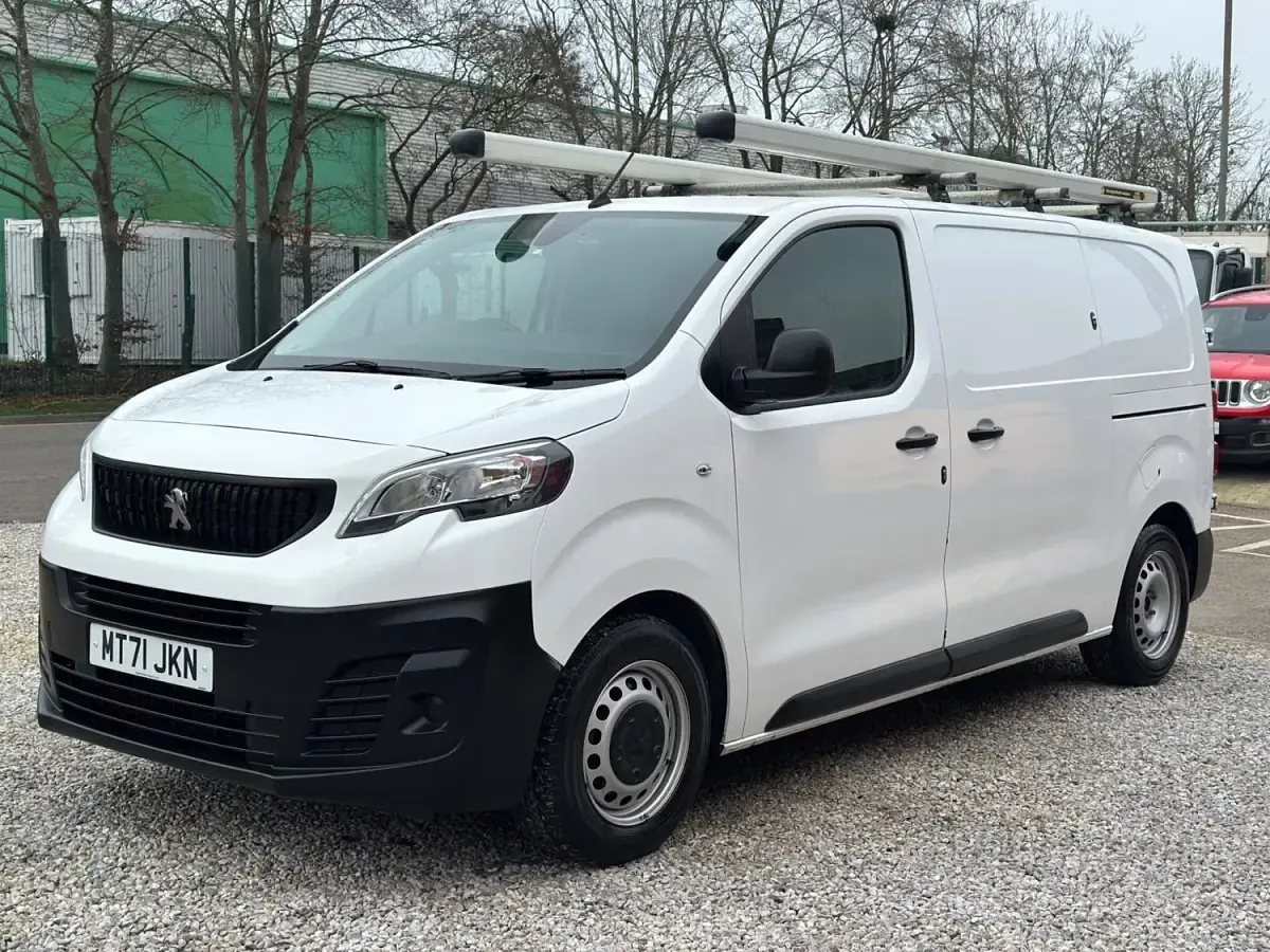 Second-hand Peugeot Expert Premium 2021 Alb Van