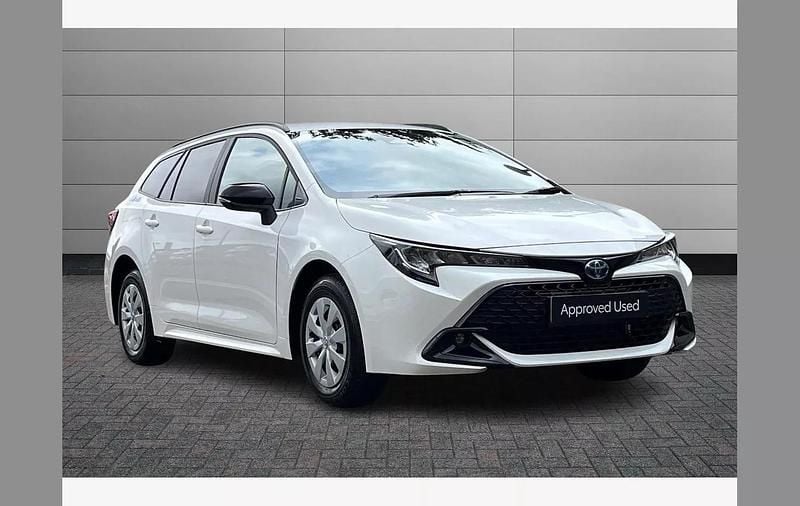 White New 2025 Toyota Corolla | £25,794 (A bit pricey) - Image 1/2