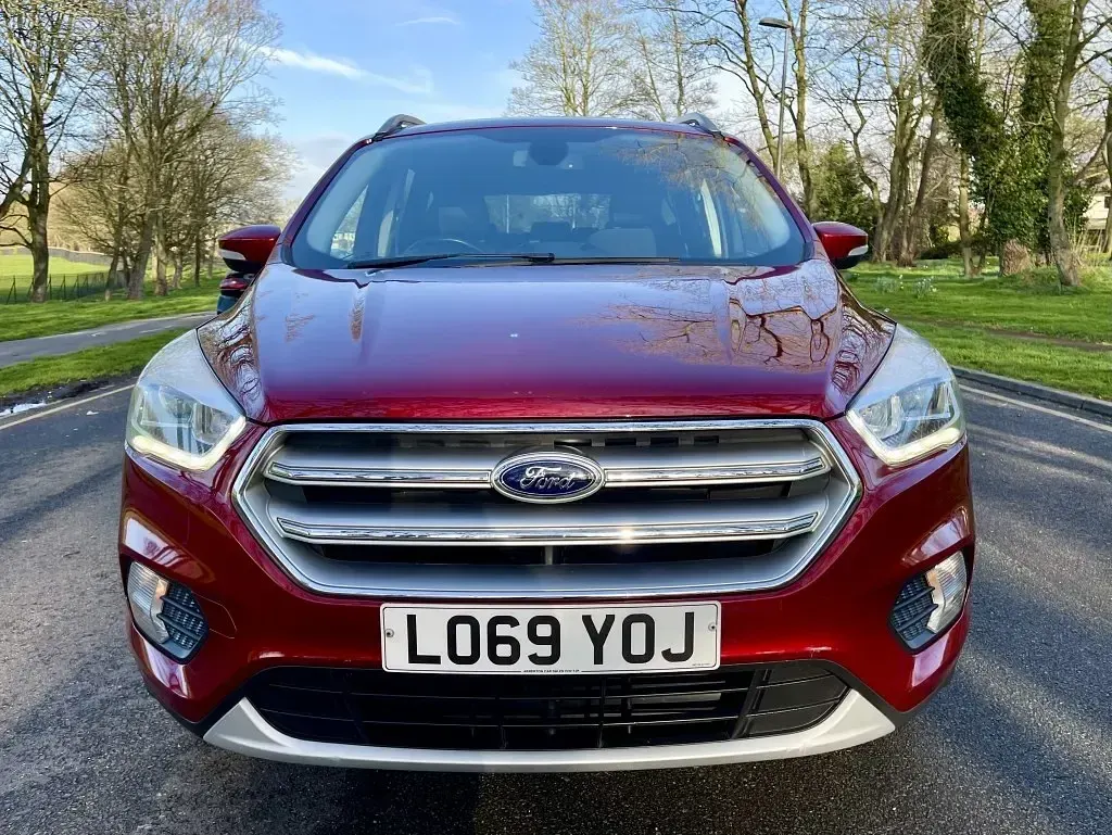 Second-hand Ford Kuga Titanium 150 CP (110 kW) 2019 Roșu SUV