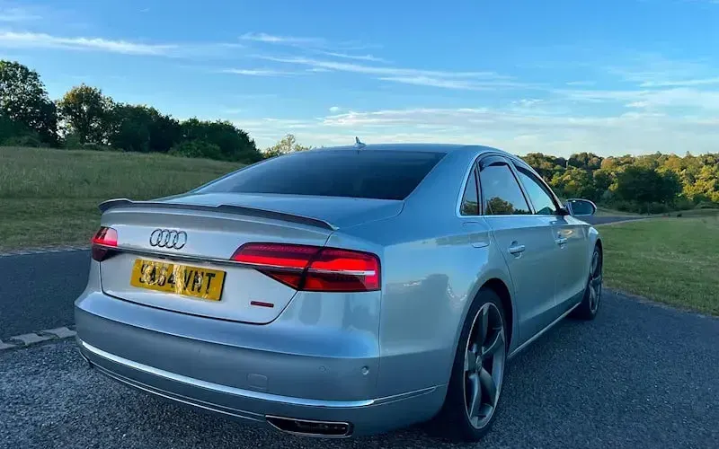 Used Audi A8 Sport 258 HP (189 kW) 2015 Silver Sedan