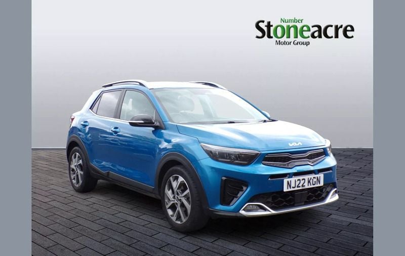 Blue Used 2022 Kia Stonic 4 SUV | £14,295 (Good price) - Image 1/4