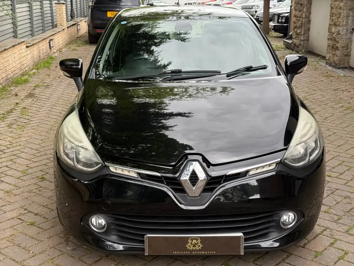 Used Renault Clio IV Dynamique 90 HP (66 kW) 2013 Black Hatchback