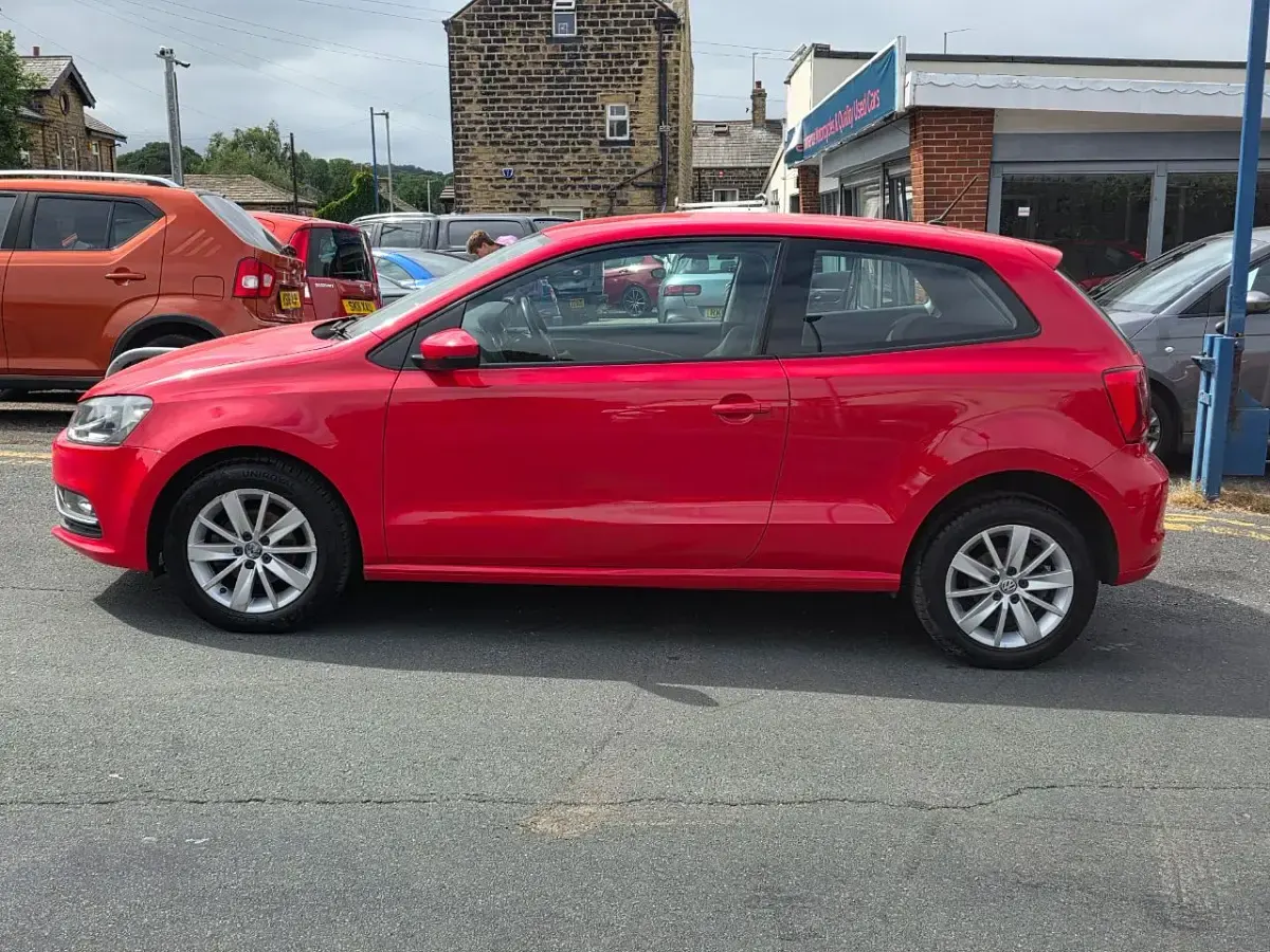 Used VW Polo SE 2015 Red Hatchback