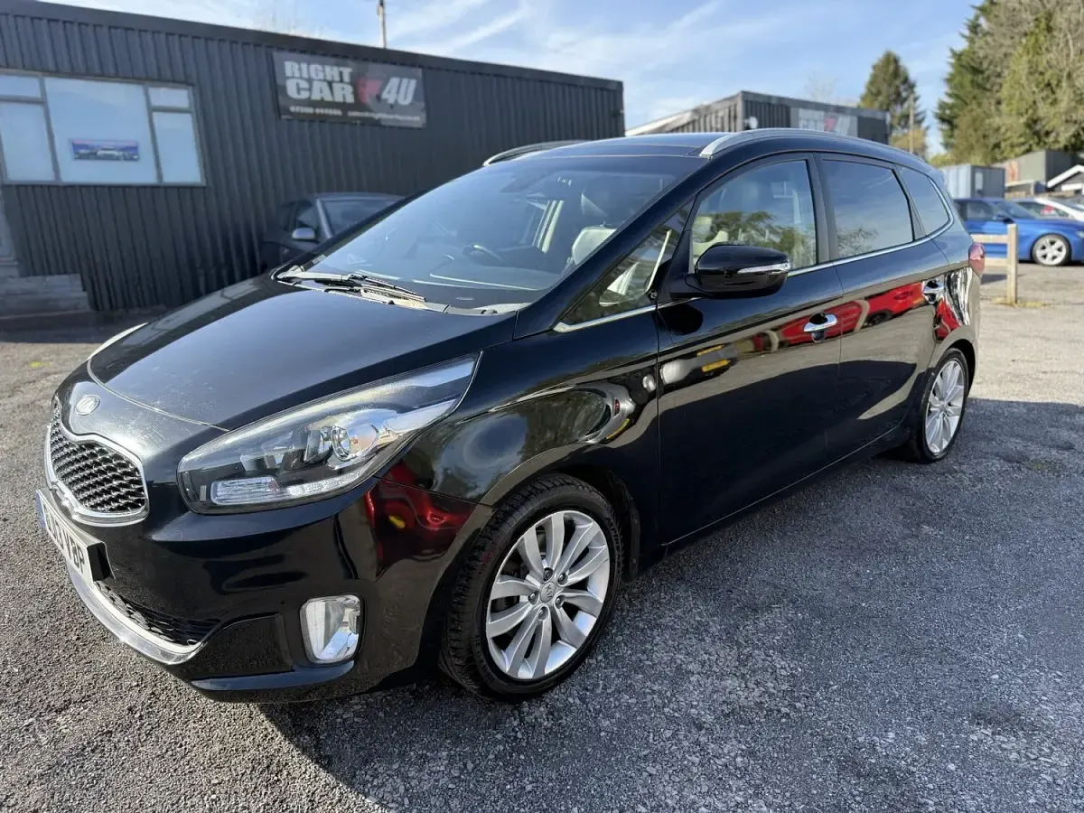 Used Kia Carens 2013 Black MPV