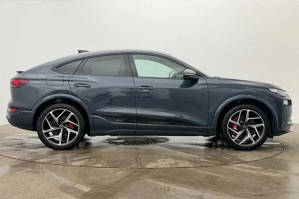 New Audi SQ6 Sportback e-tron Advanced 380 kW (517 HP) 2025 SUV