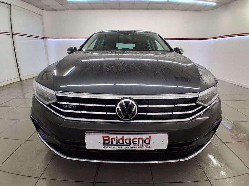 Begagnad VW Passat Advance 218 HK (160 kW) 2021 Grå Kombi
