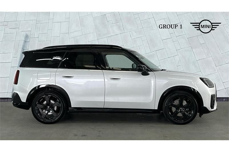 Used Mini Countryman Sport 170 HP (125 kW) 2024 Nanuq white SUV