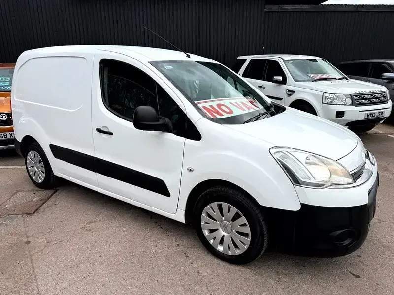 Used Citroën Berlingo 75 HP (55 kW) 2012 White MPV