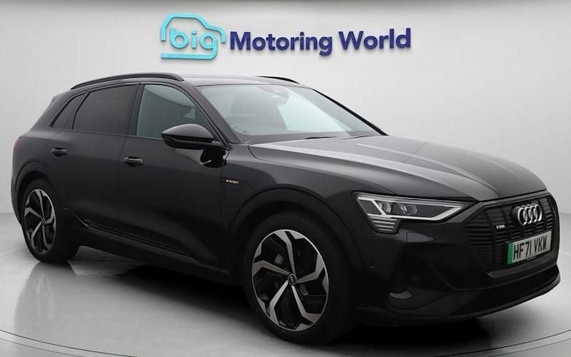 Used 2023 Audi e-tron Black Edition SUV | £30,100 (Fair price) - Image 1/4
