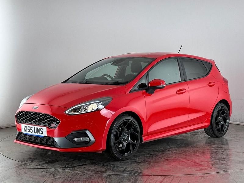 Used Ford Fiesta ST 200 HP (147 kW) 2018 Red Hatchback