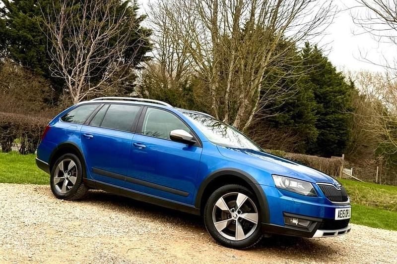 Used Skoda Octavia Scout Scout 4x4 184 HP (135 kW) 2015 Estate
