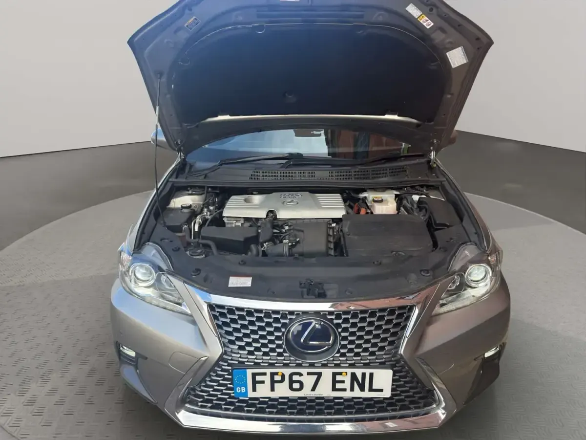 Used Lexus CT200h Luxury Line 2017 Silver Hatchback