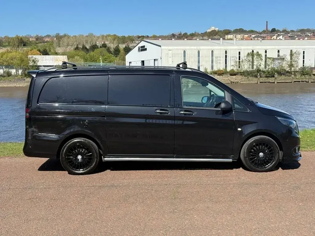 Usado Mercedes Vito 2016 Preto Van