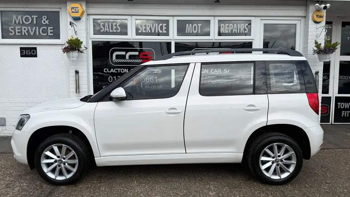 Used Skoda Yeti 110 HP (80 kW) 2015 White SUV
