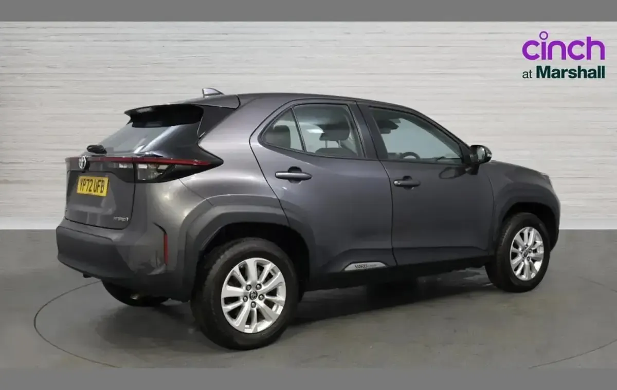Used Toyota Yaris Cross 113 HP (83 kW) 2023 Grey SUV