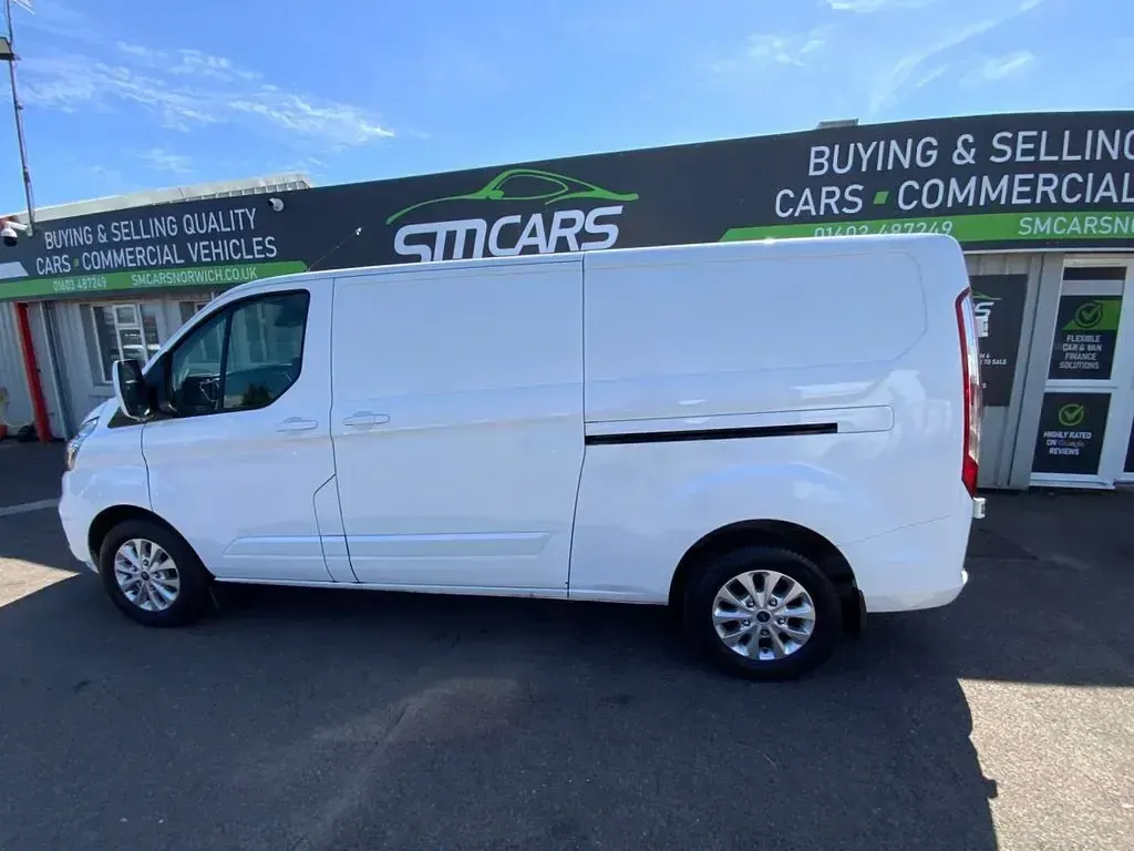 Used Ford Transit Custom Limited 2021 White Van