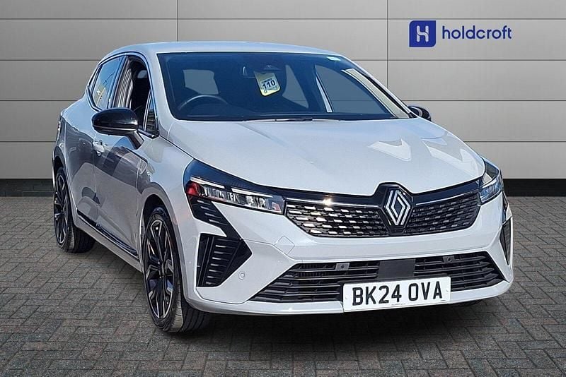 Used Renault Clio V 90 HP (66 kW) 2024 Metallic  ceramic grey  Hatchback