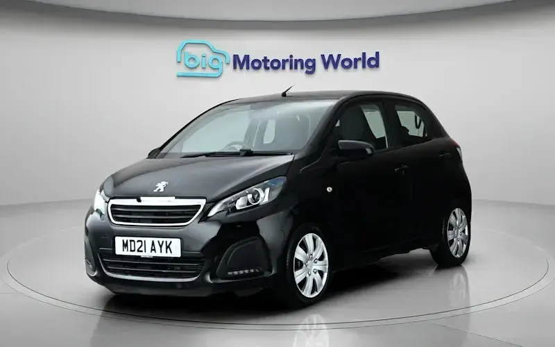 Used Peugeot 108 Active 72 HP (52 kW) 2021 Black Hatchback