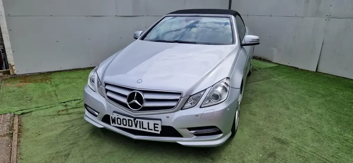 Usado Mercedes E350 265 HP (194 kW) 2013 Prateado Cabrios