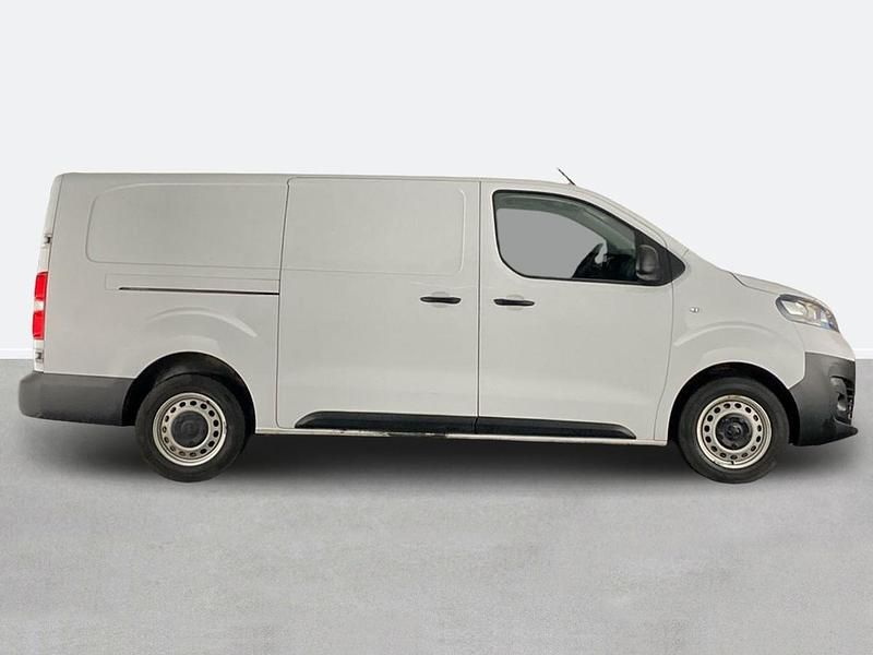 Used Vauxhall Vivaro 100 HP (73 kW) 2023 White MPV