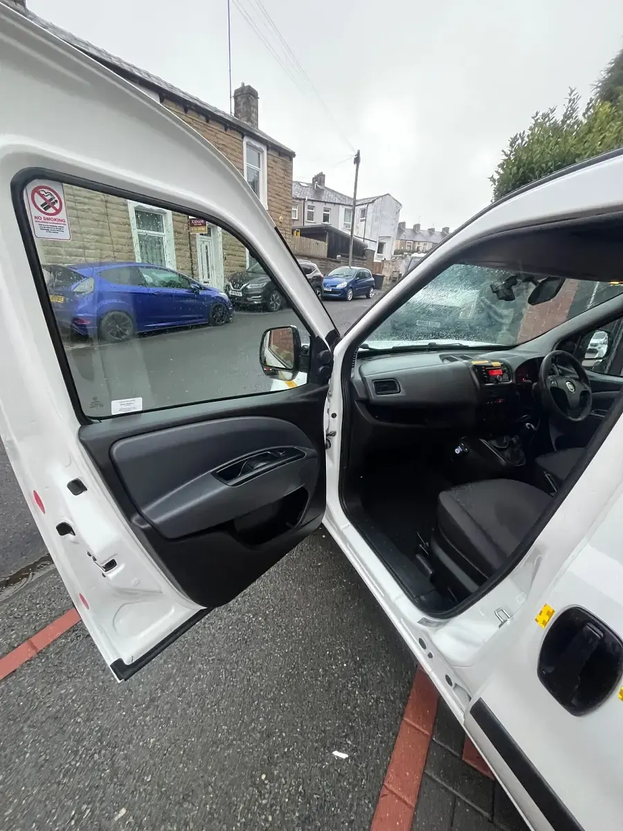 Used Fiat Doblò 95 HP (69 kW) 2018 White MPV