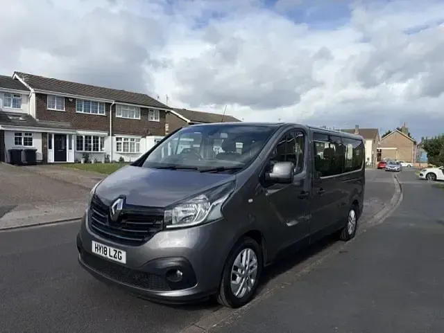 Used Renault Trafic 2018 Grey MPV