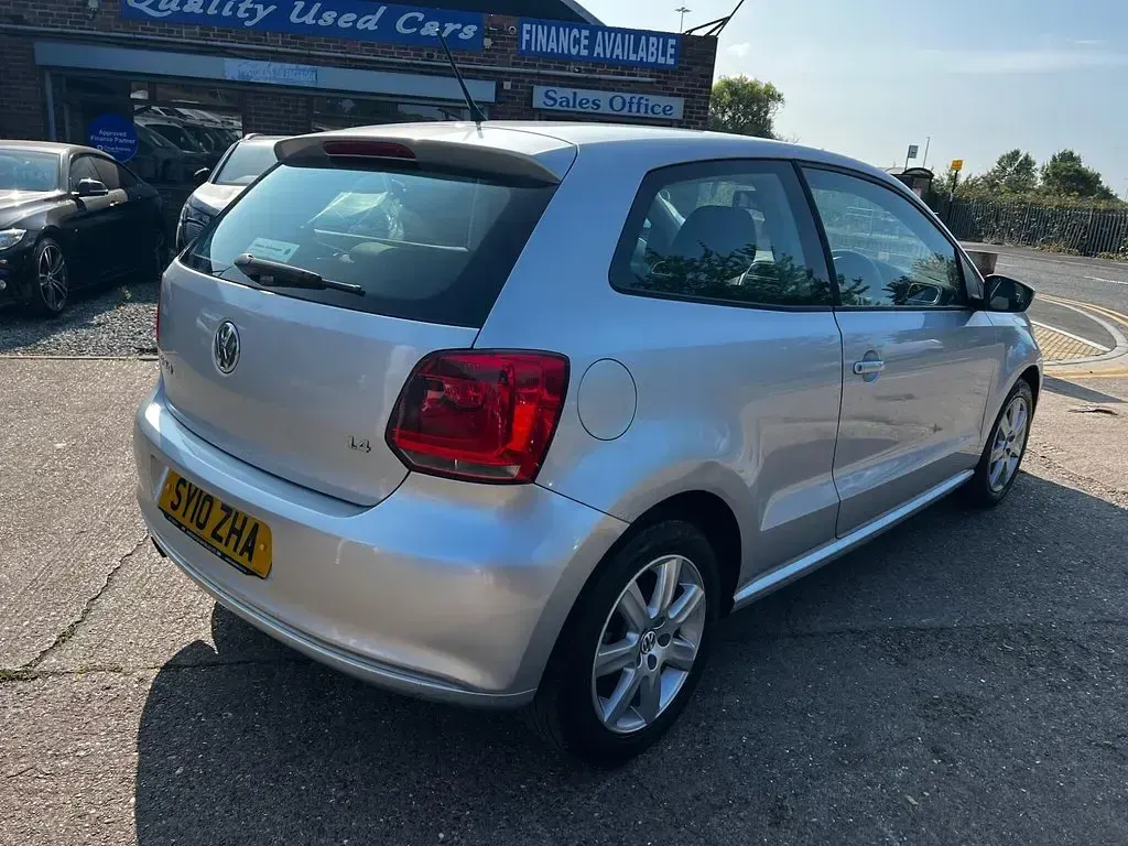 Used VW Polo SE 85 HP (62 kW) 2010 Silver Hatchback