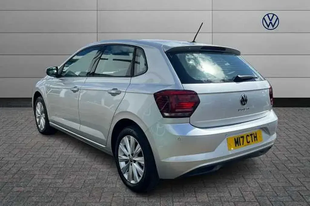 Used VW Polo SEL 110 HP (80 kW) 2021 Silver Hatchback