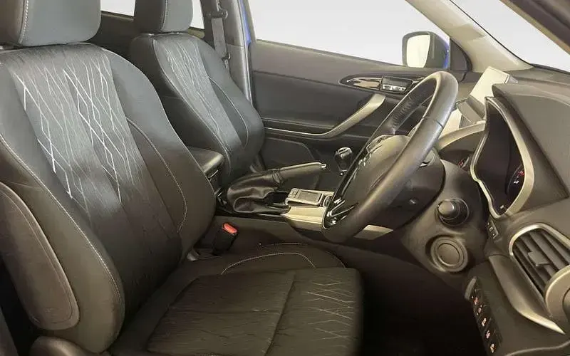 Used Mitsubishi Eclipse Cross 163 HP (119 kW) 2019 Blue SUV