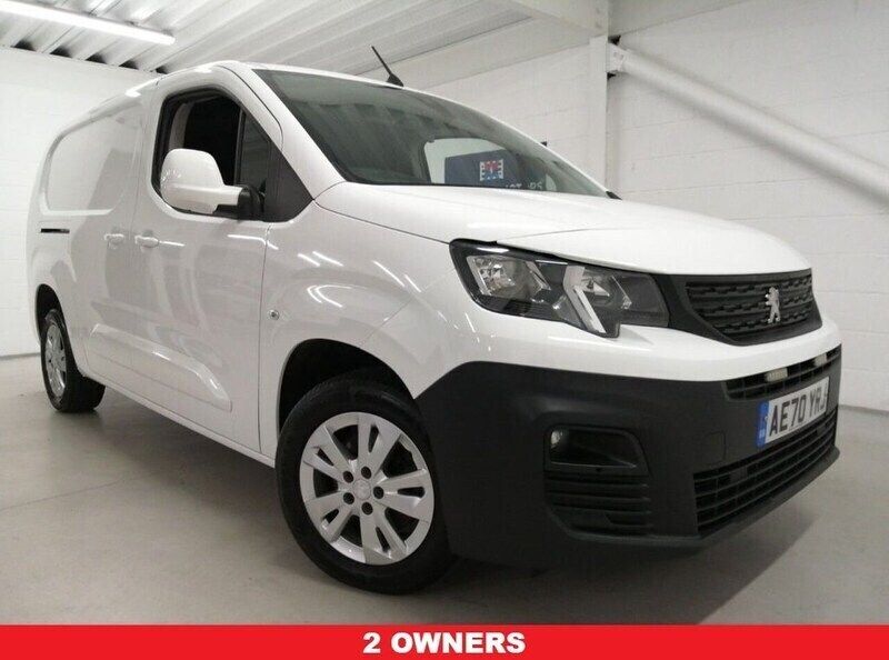 White Used 2020 Peugeot Partner MPV | £12,000 (Fair price) - Image 1/4