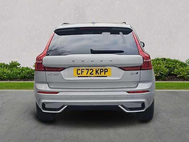 Used Volvo XC60 Plus 250 HP (183 kW) 2022 Silver SUV