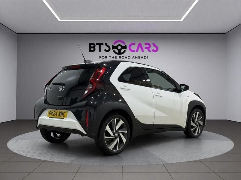Used Toyota Aygo X 72 HP (52 kW) 2024 White SUV