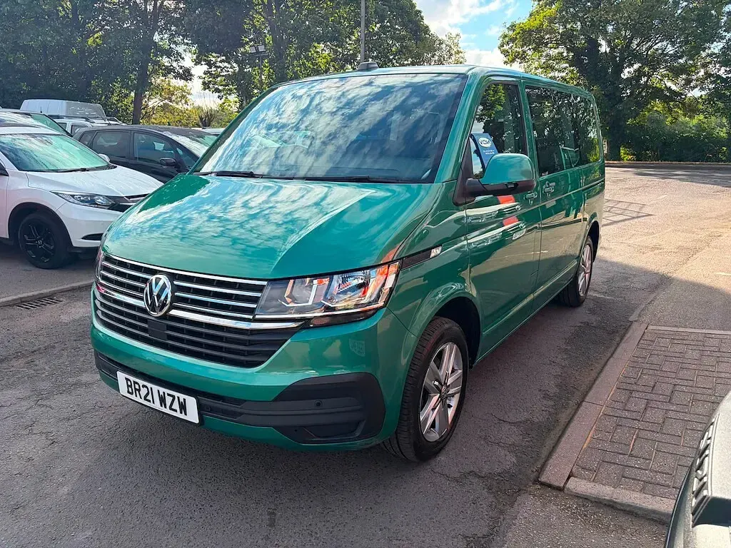 Used VW T6.1 SE 150 HP (110 kW) 2021 Green Van