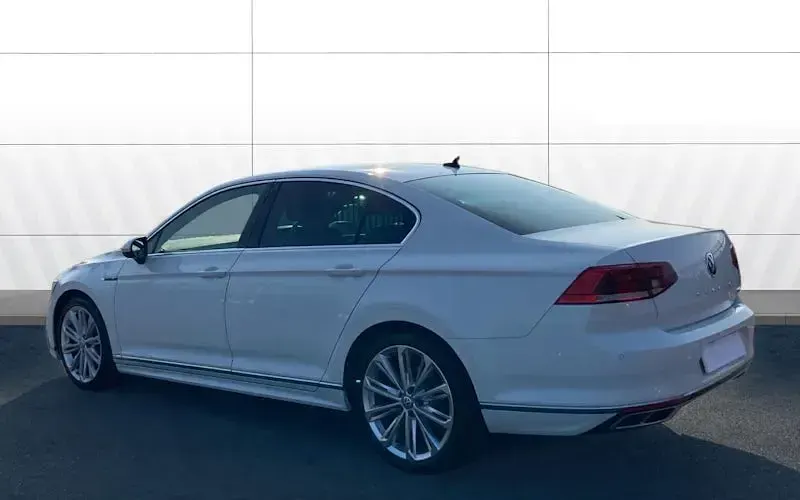 Used VW Passat R-line 190 HP (139 kW) 2020 Sedan