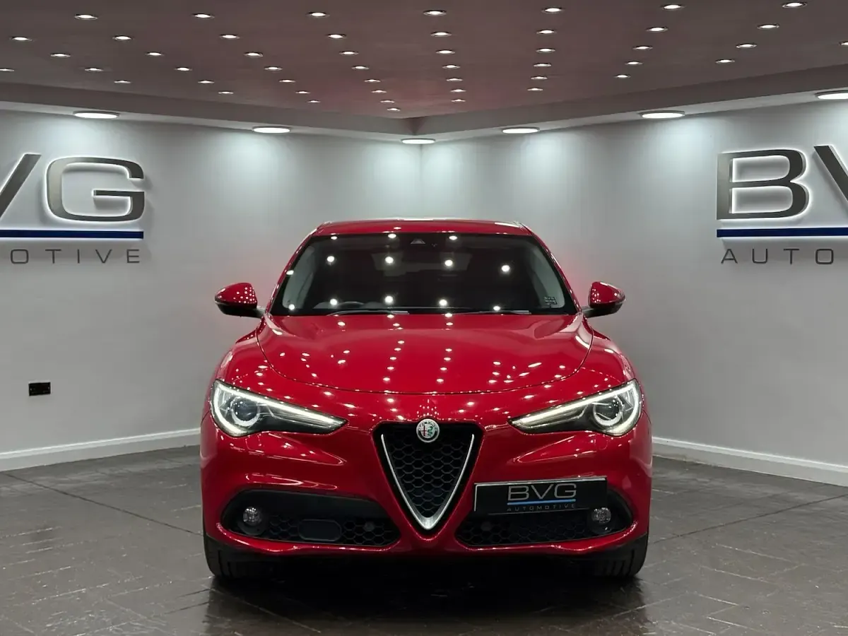 Used Alfa Romeo Stelvio Super 210 HP (154 kW) 2018 Red SUV