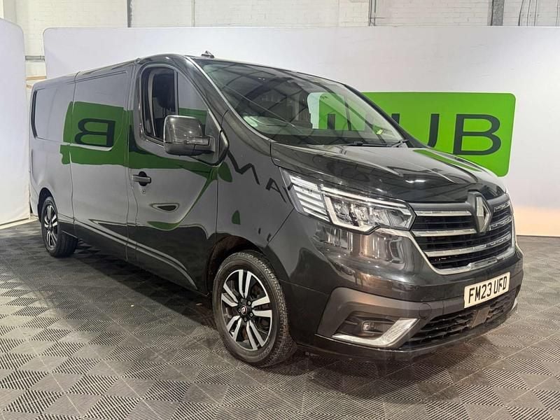 Used Renault Trafic 2023 Black MPV