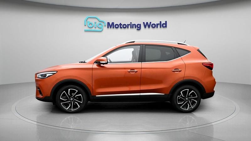 Used MG ZS Exclusive 111 HP (81 kW) 2023 Orange SUV