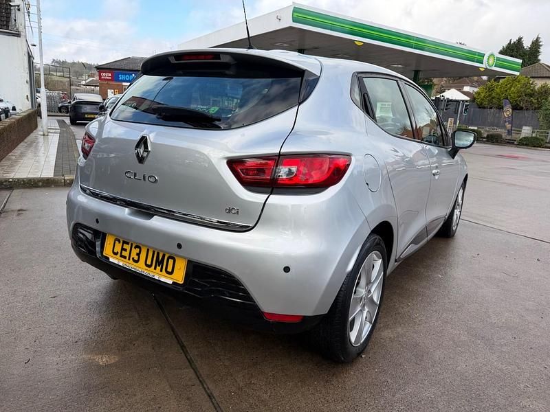 Used Renault Clio IV Dynamique 90 HP (66 kW) 2013 Silver Hatchback