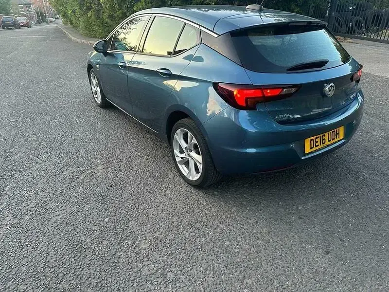 Used Vauxhall Astra SRi 2016 Blue Hatchback