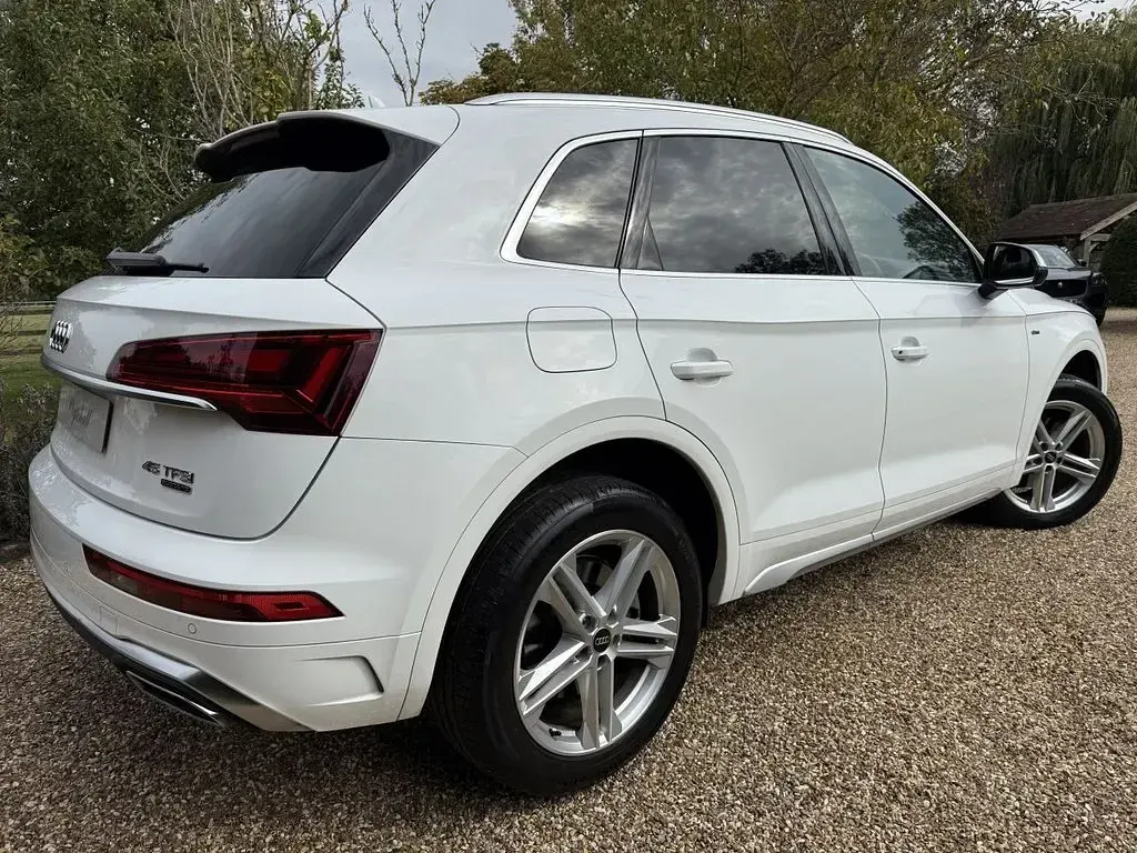 Used Audi Q5 S-Line 265 HP (194 kW) 2022 White SUV