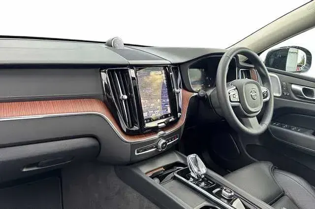 Used Volvo XC60 Ultimate 247 HP (181 kW) 2024 Black SUV