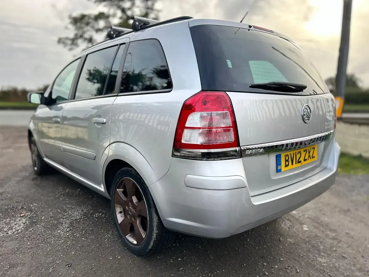 Used Vauxhall Zafira 125 HP (91 kW) 2012 Silver MPV