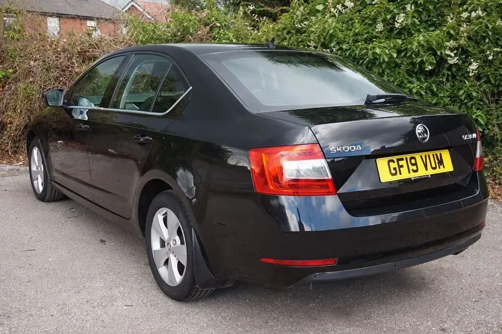 Used Skoda Octavia SE Technology 115 HP (84 kW) 2019 Black Hatchback