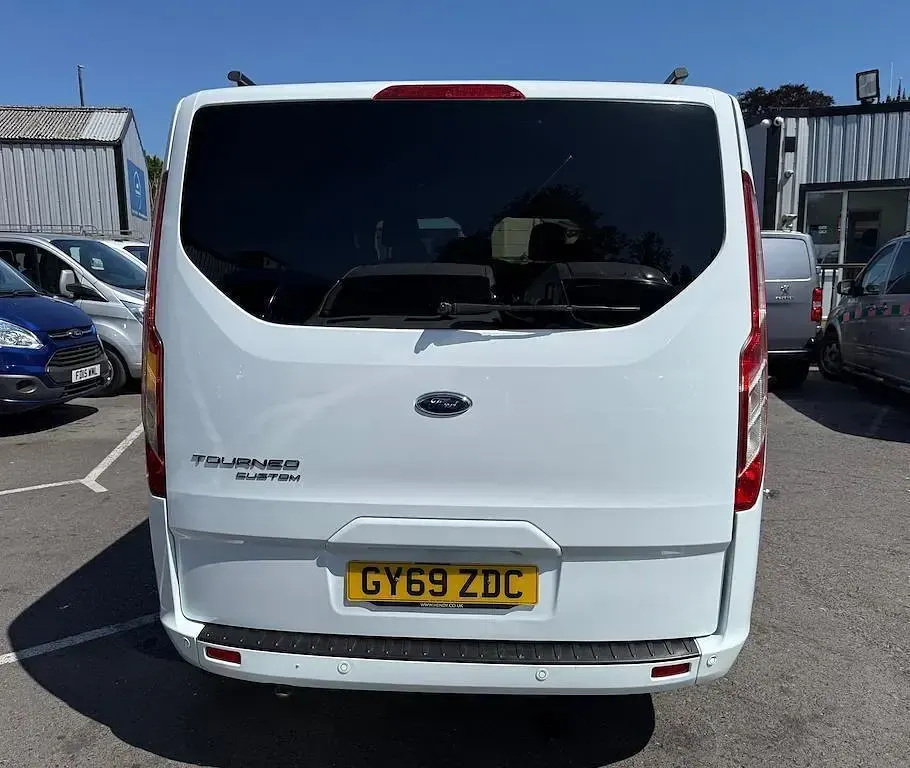 Used Ford Tourneo Custom Titanium 2019 White Van