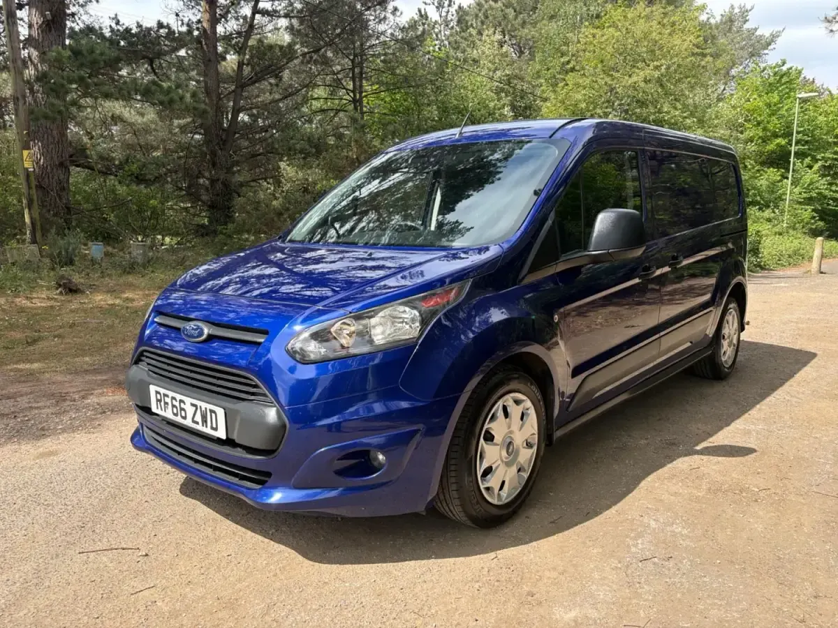 Second-hand Ford Transit Connect Trend 100 CP (73 kW) 2017 Albastru Monovolum
