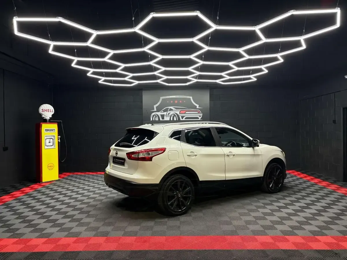 Used Nissan Qashqai Tekna 115 HP (84 kW) 2014 White SUV